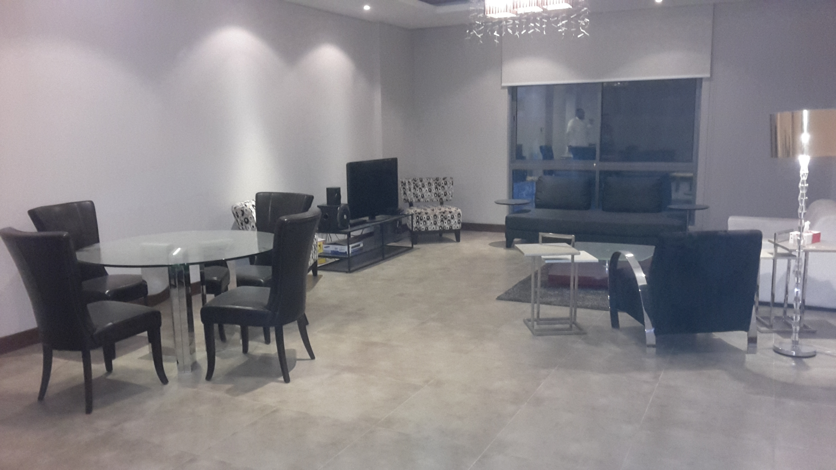 Modern Spacious Two Bedroom flat in Amwaj