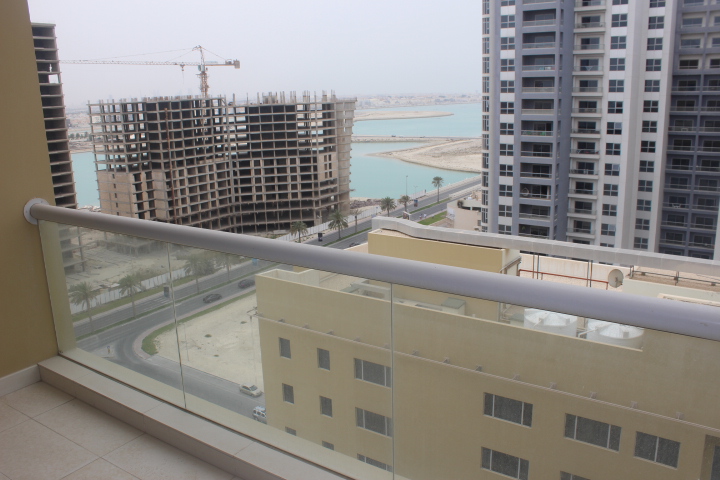 Brand new Semi Furnitured 2 Bed in Amwaj