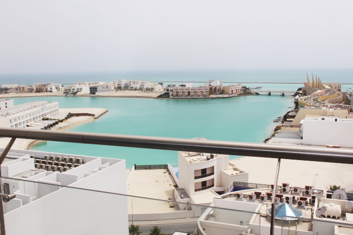 Sea view Apartment in Amwaj 2 BR