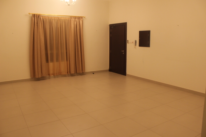 Nice 3 Bedrooms flat in Janabiya