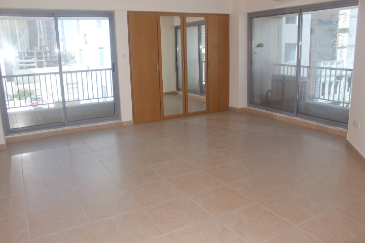 Modern Office in new Sanabis 4 Rent